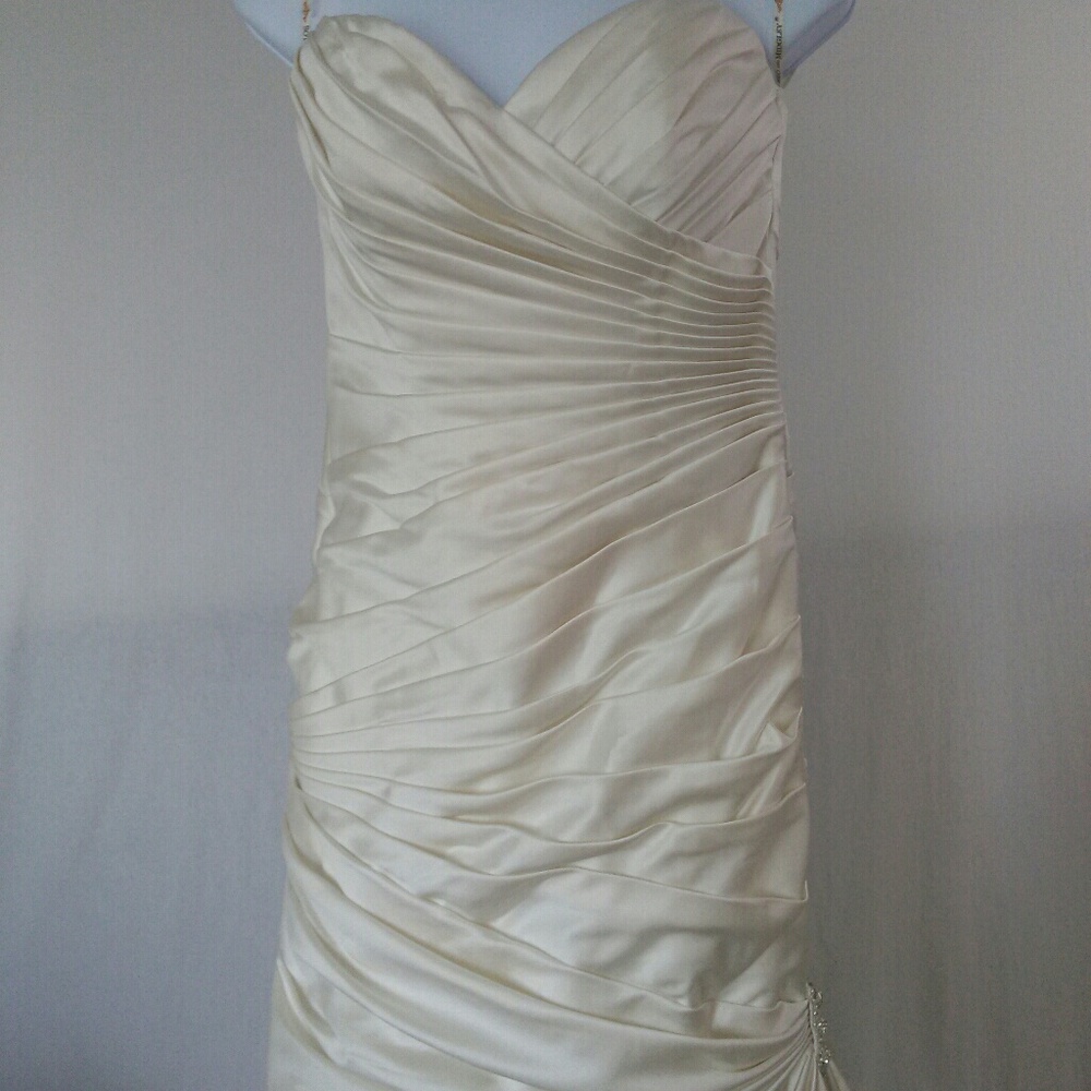 SALE! Sottero & Midgley ivory wedding gown size 10 - Picture 3 of 8